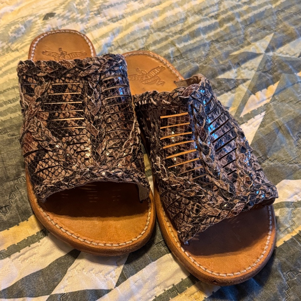 Freebird willow sandals 9